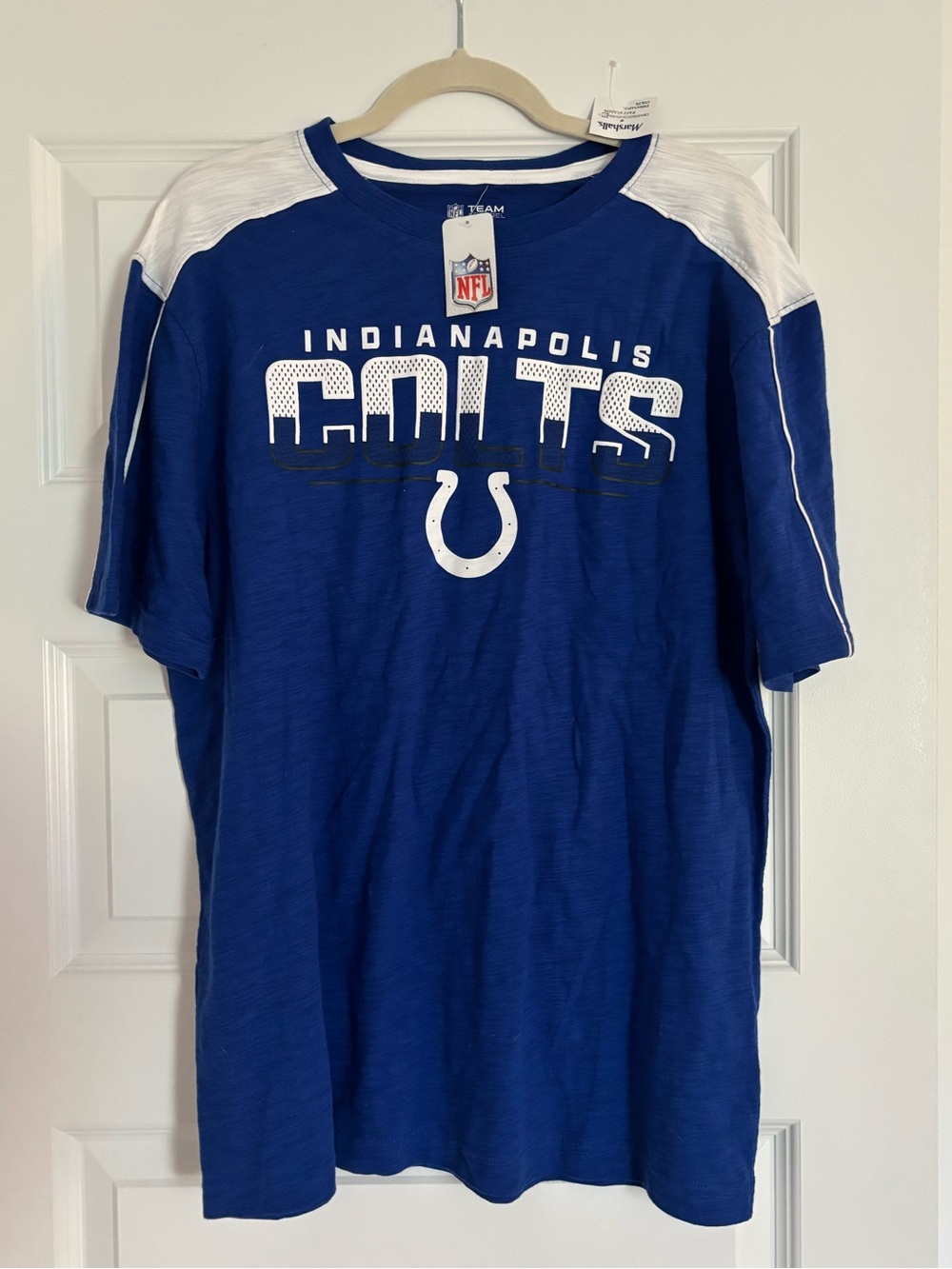 NWT: Men’s Indianapolis Colts T‑Shirt (L)